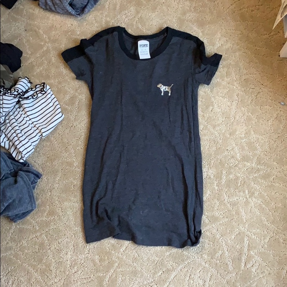 Grey T-Shirt (PINK; XS)